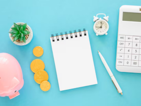 How to Budget and Save Money at the Same Time